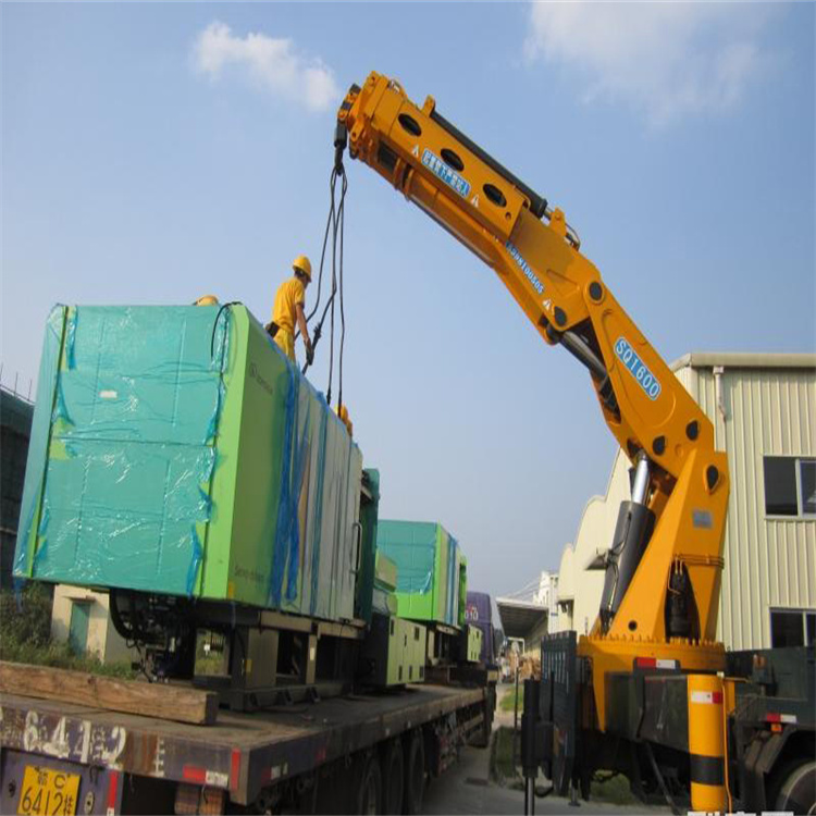 卫滨100吨折臂吊出租大概多少钱