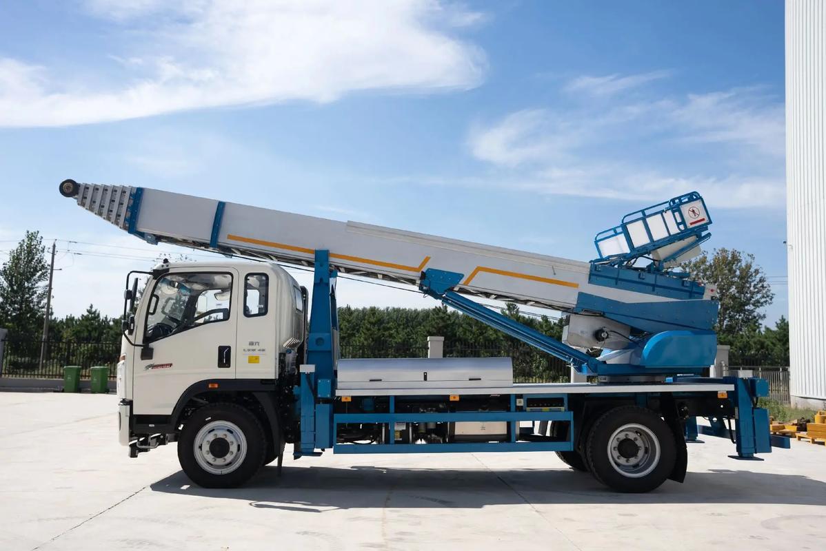 卫滨云梯上料车租赁费用